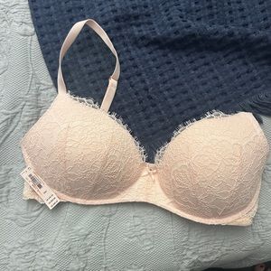 NEW WITH TAGS pink Victoria’s Secret wireless bra